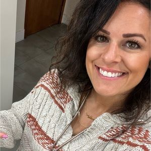 Meet your Posher, Dionne
